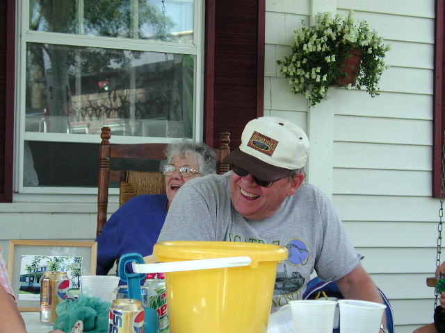 10-166.jpg